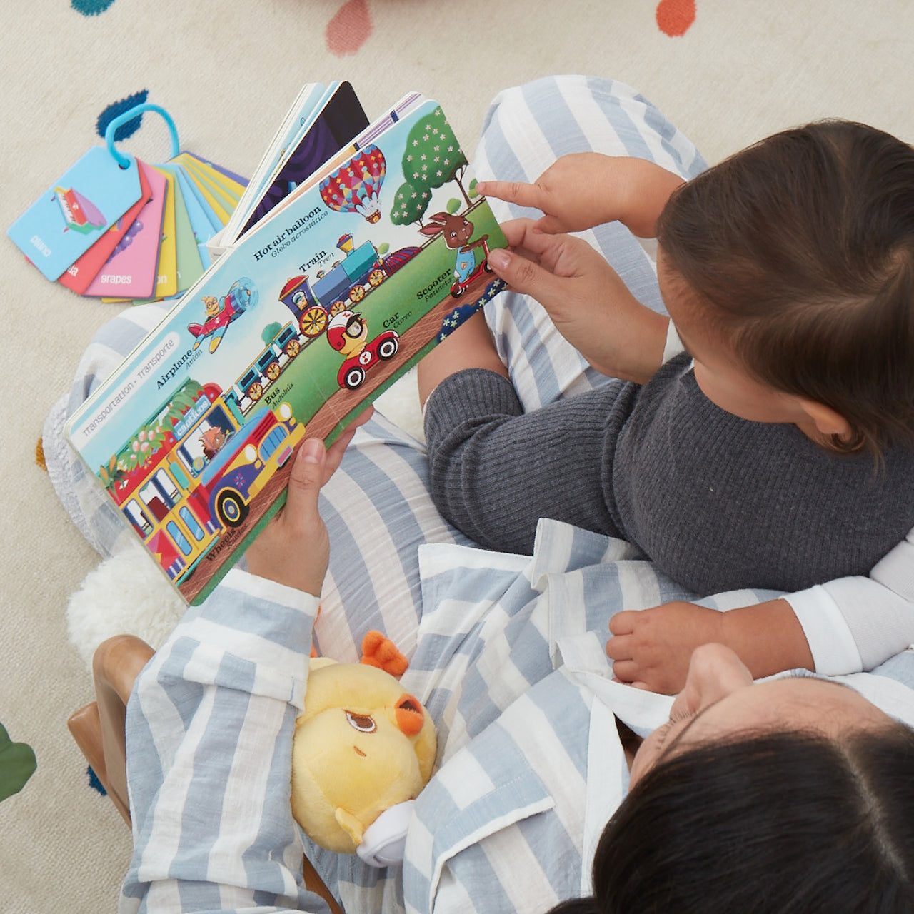 First Words / Primeras Palabras On-the-Go Kit: Stroller Cards & First 100 Words Book