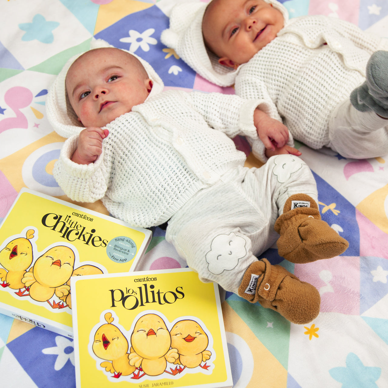 Classic: Little Chickies / Los Pollitos Book